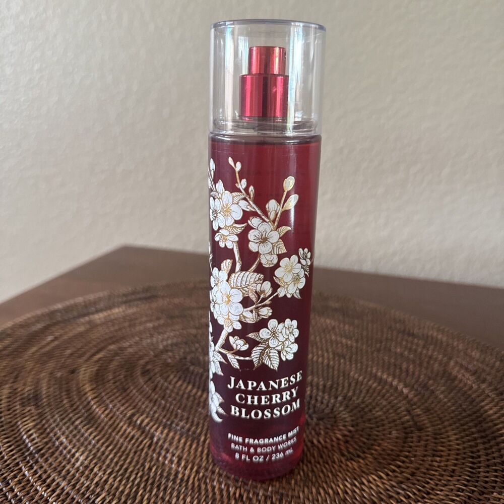 Bath and Body Works Japanese Cherry Blossom Fine Fragrance Mist 8oz.
